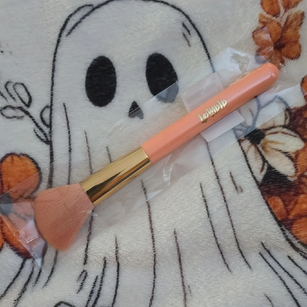 Peach Makeup Brush